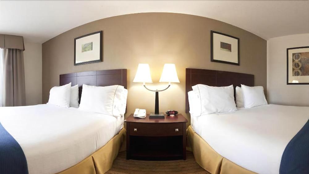 Holiday Inn Express Hotel & Suites Vancouver Mall-Portland Area By Ihg Exterior photo
