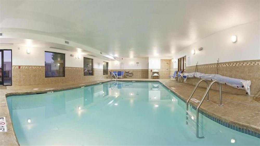 Holiday Inn Express Hotel & Suites Vancouver Mall-Portland Area By Ihg Exterior photo