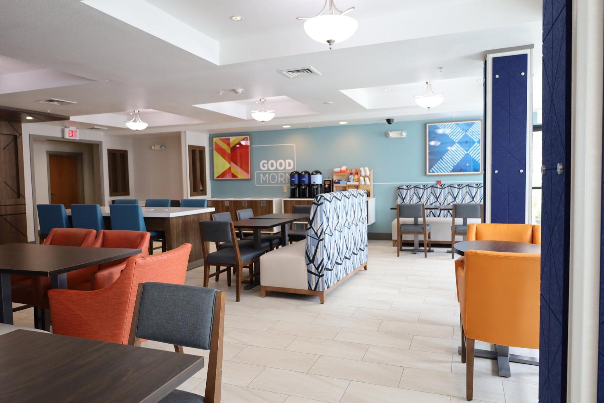 Holiday Inn Express Hotel & Suites Vancouver Mall-Portland Area By Ihg Exterior photo