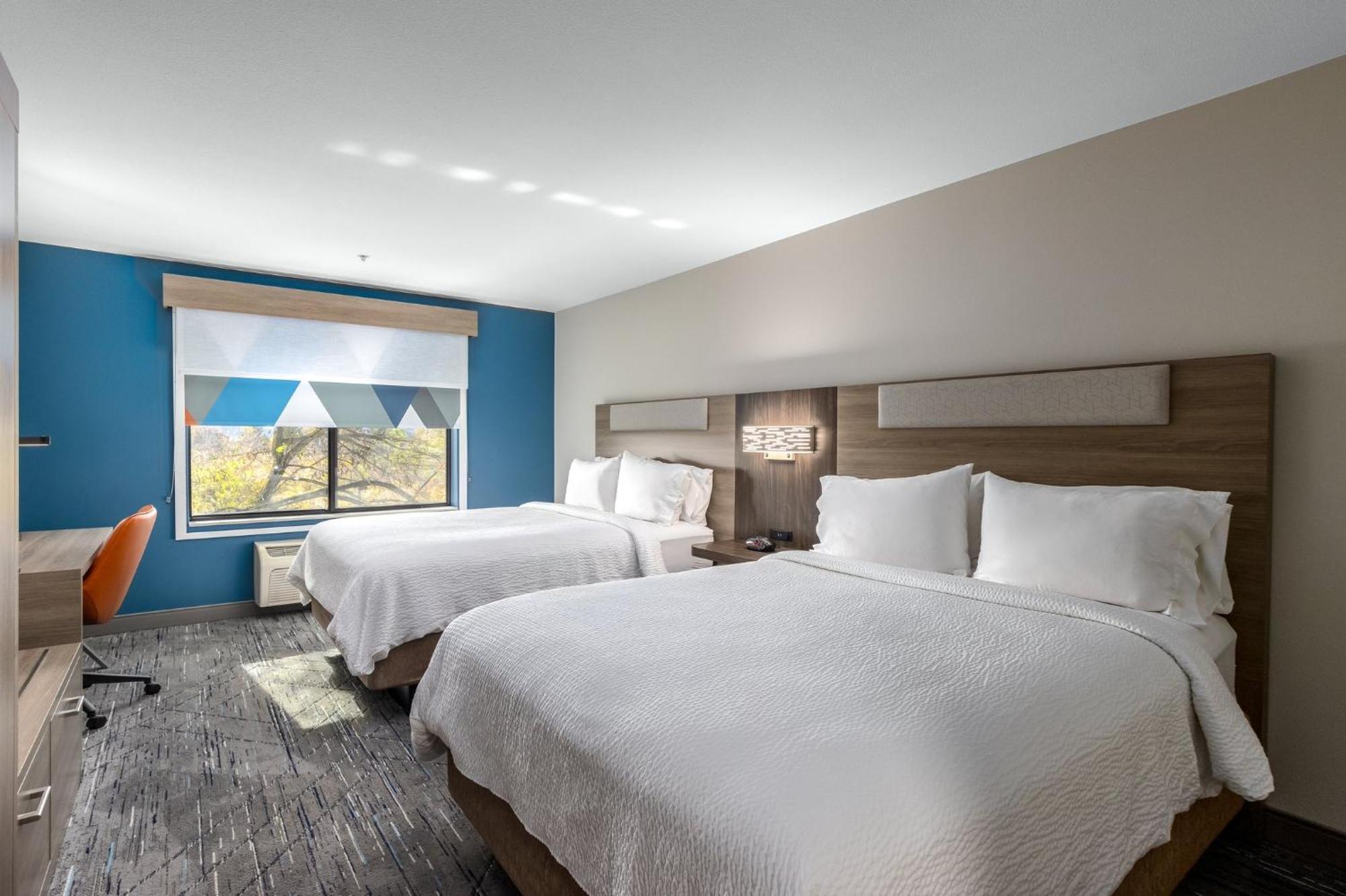 Holiday Inn Express Hotel & Suites Vancouver Mall-Portland Area By Ihg Exterior photo
